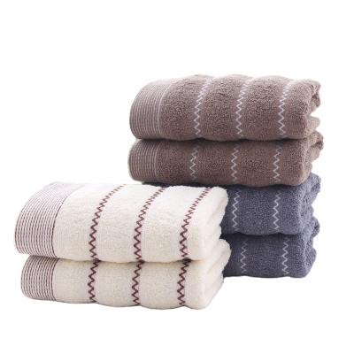 China Fashion Sustainable Hot Selling Cheap Pure Cotton Thickened Super Absorbent Daily Household Adult Bath Towel for sale