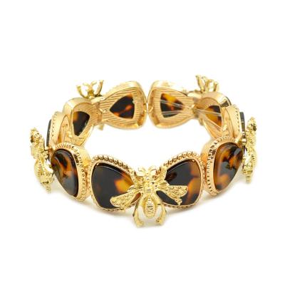 China Trendy Women Layered Insect Statement Leopard Resin Resin Accessory Bracelet for sale