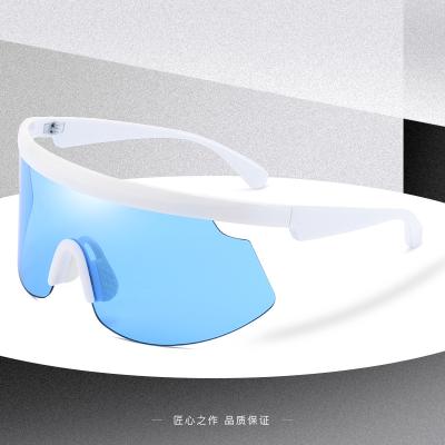 China 2021 New Fashion Sunglasses Sports Tour Colorful Lenses Fashion Trend Gradient Outdoor Sunglasses Cycling Windproof Lenses KLS0005 for sale