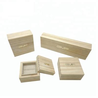 China Handmade Luxury Pine Wood Jewelry Boxes Cases For Ring Pendant Bracelet for sale