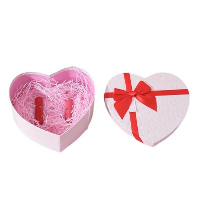 China Recycled Materials Luxury Valentine's Day Gift Packaging Box Heart Shaped Lipstick Clothes Jewelry Gift Box for sale