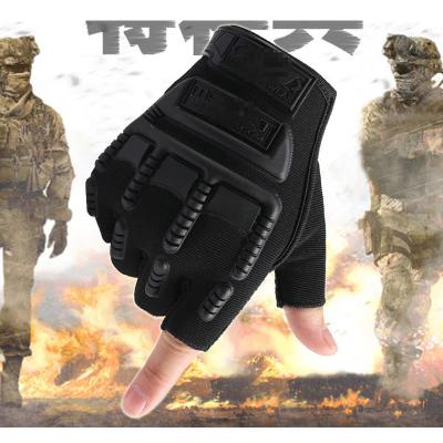 China Comfortable Outdoor Anti-collision Tactical Sports Gloves Half Finger Gloves for sale