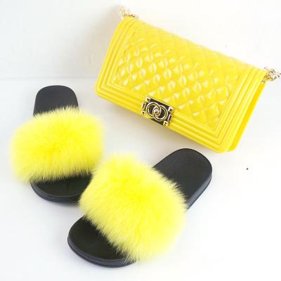 China 2021 High Quality Hot Sale Woman One-shoulder Handbag Fashion Plush Slippers Luxury Set for sale