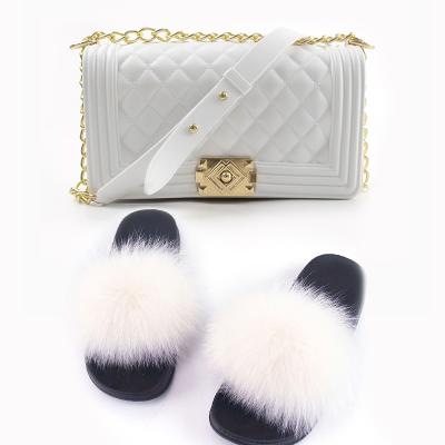 China High Quality Customizable Set Of 2021 Autumn New Style Fashion Woman Handbag Plush Logo Slippers for sale