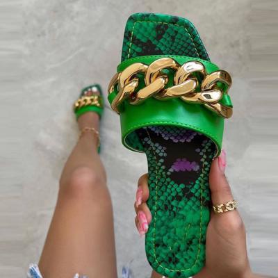 China 2021 Fashion Trend Designer Slides Slippers Women PU Snake Pattern Sandals Leopard Pattern Flat Shoes With Big Gold Chain PU for sale