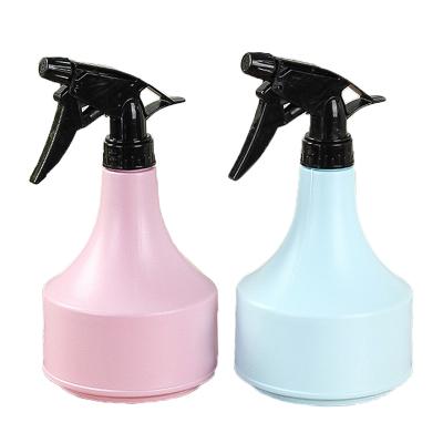 China Easy Operation Garden Small Mini Plastic Hand Pressure Spray Bottle For Watering Plants Watering Can for sale