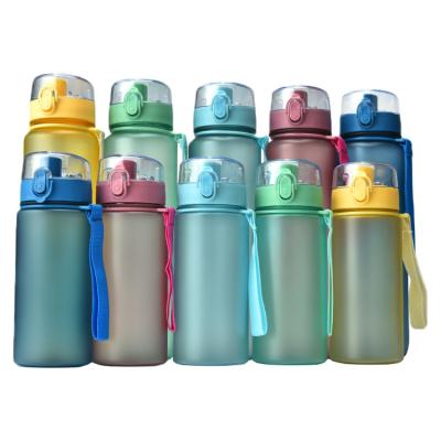 China Wholesale Custom Sustainable Plastic Water Bottle 500ML1000ML Outdoor Plastic Water Bottle for sale