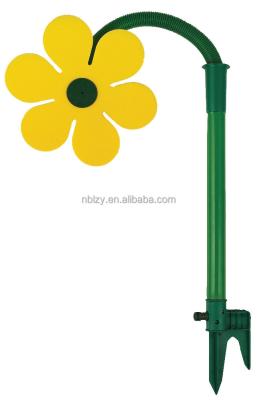 China Soft Handle Dancing Flower Sprinkler For Kids for sale