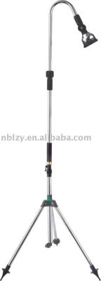 China Metal Tripod Outdoor Showering Telescopic Garden Shower for sale