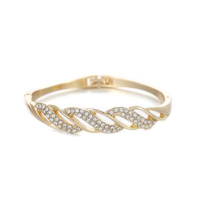 China Vintage Fashion Women Zinc Alloy Gold Plated Bangle Glitter Crystal Rhinestones Bangle for sale