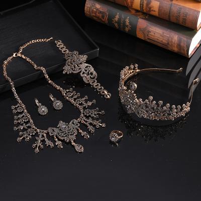 China CLASSIC Retro Fashion Copper Jewelry Set 5Piece Necklace Earings Bracelet Set For Women for sale