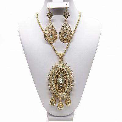 China Morocco Ethnic Hot Selling Wedding Jewelry Set For Women Delicate Style Hollowing Necklace/Earring Algerian Fashion Gold Pendent for sale