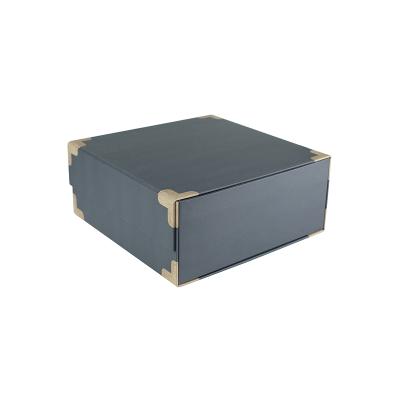 China Sustainable Luxury Custom Logo Paper Boxes Square Packaging Box for sale