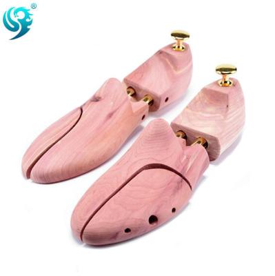 China Adjustable Length / Height Custom Design American Aromatic Cedar Wood Shoe Tree for sale