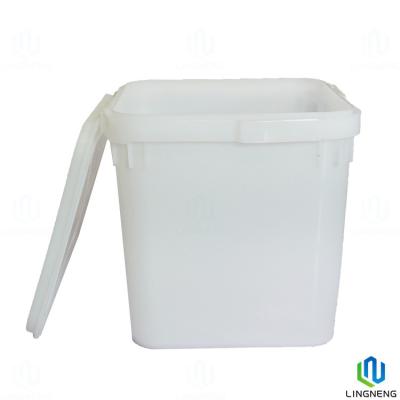 China 23L Square Plastic Buckets Stackable Nestable With Lid for sale