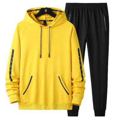 China Custom Made Men Sweatsuits Breathable Casual Sporty Set Hooded Jogging Sports Sweatsuits 2 Piece Outfits Tracksuits for sale