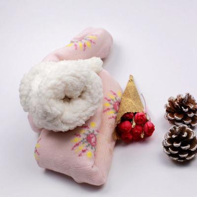 China Fuzzy Warm Home Pink Slipper Breathable Warm Women's Soft Comfortable Floor Socks Winter for sale