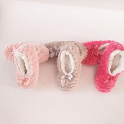 China Cheap Wholesale Comfortable Cute Fluffy Warm Kids Shoes Baby Sock Infant Soft Sock Sole Shoes Cute Fluffy Baby Socks for sale