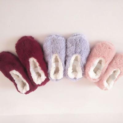 China Pink Plush Slipper Girls Fur Slippers Indoor Warm Cozy Winter Plush Slipper Sale Pink Socks for sale