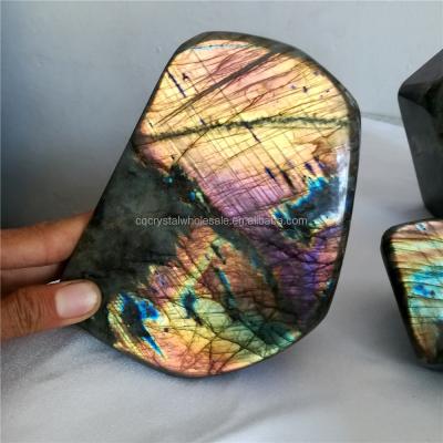 China Color Change Nature Rock Labradorite Polished Stone for sale