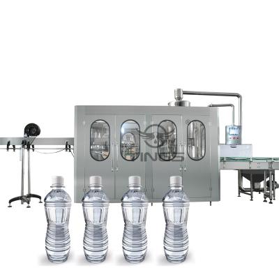 China Automatic bottle filling machinery mineral water pure water filling packing machine 3 in 1 monoblock bottling plant en venta