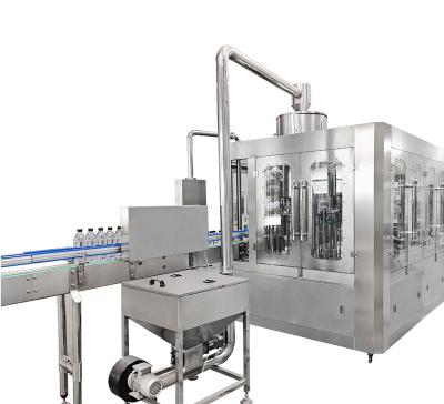 China Full Automatic Plastic Small Bottled Pure Drinking Water Bottling Line / Water Filling Machine à venda