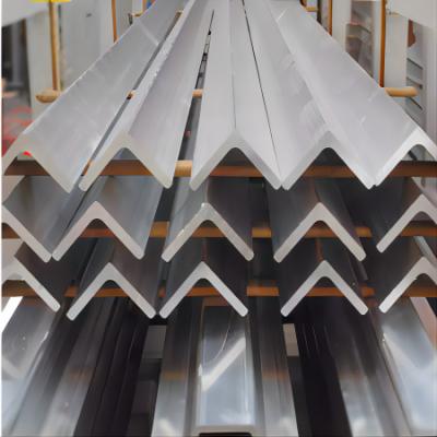 China Met een laag bedekte het Aluminiumhoek 6mm van de hoekversiering Poeder 20mmx20mm L Type Aluminiumprofiel Te koop