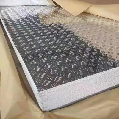 Cina AISI 1060 Aluminum Alloy Checkered Plate Sheet 5 Bar 1.5mm Embossed Diamond 1200mm Width in vendita