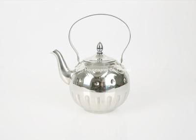 Chine Pot sensible siffleur de café de bec d'acier inoxydable de la bouilloire de thé en métal de café turc de couleur argentée à extrémité élevé de pot 1.5L à vendre