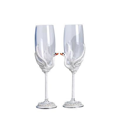 China Stock Wholesale Custom Champagne Gift Cup Factory In Glass Art Decor White Swan Wine Europe And America Creative Red Wine Glass for sale