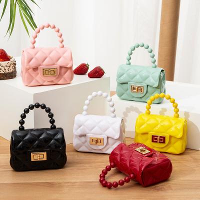 China New Stylish Daily Portable Jelly Bag Girl's PVC Jelly Bag Pearl Crossbody Small Square Chain Bag for sale