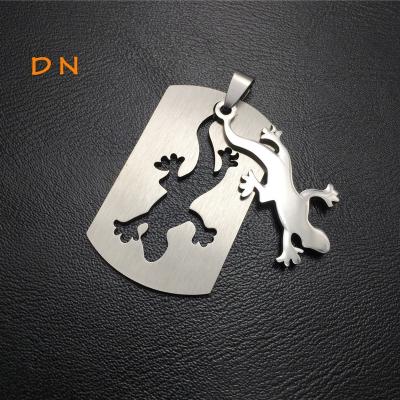 China Dina Double Layer Stainless Steel Material Animal Pendant With Gecko Skull Dragon Fish Bone Eagle Men Pendant Accessories SA00006 for sale