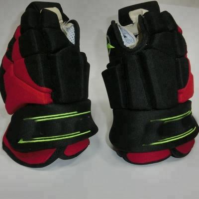 China Junior Senior Ice Roller Field Hockey Gloves Comfortable And Adjustable Gloves for sale