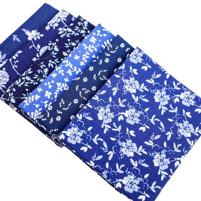 China Hot Selling Blue Cotton Flower Fabric Pure Cotton Flower Design Pattern 5 Quarter Fat Pieces for sale