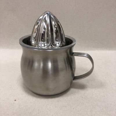 China Viable Manual Fruit Juicer Stainless Steel Lemon Lime Orange Squeezer With Bowl Squeezer Strainer for sale