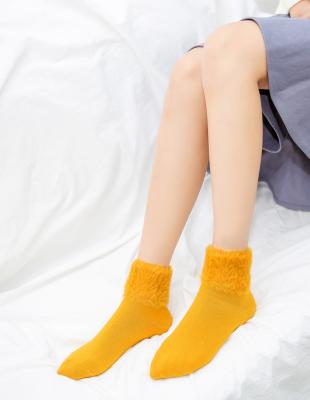 China FY-18190B Breathable Warm Women Kawaii Korean Fuzzy Socks for sale