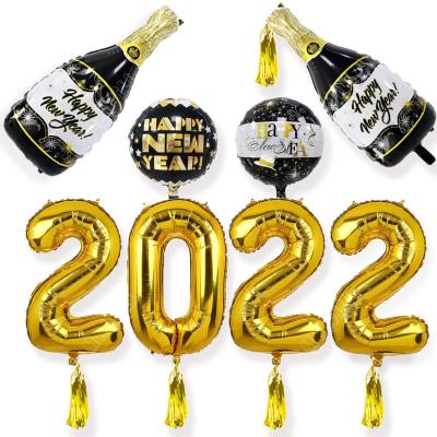 China Gift Toy New Design Wine Bottle Shaped 2022 Party Decoration Happy New Year Foil Balloon for sale