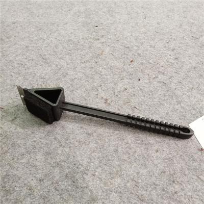 China Easily Cleaned Stainless Steel Barbecue Grill Brush With Black PP Handle HX-B1928 for sale