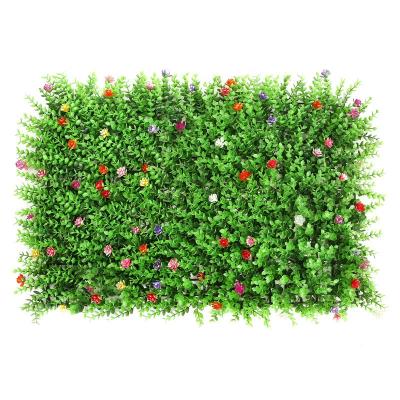 China Eco-friendly Artificial Grass Green Plants And Shrubs Panels Mat Plastic Backdrop Wall Decor For Vertical Garden System for sale