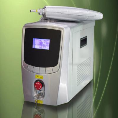 China Bruchco2-Laser-Haut, die Yag Laser-Tätowierungs-Abbau-Maschine T500 erneuert zu verkaufen