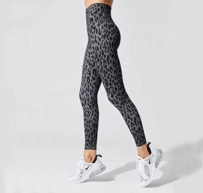 China Supplier Breathable Top Leggings Yoga Pants Seamless Leopard Print Plus Size Yoga Leggings Sets Custom Made For Women for sale