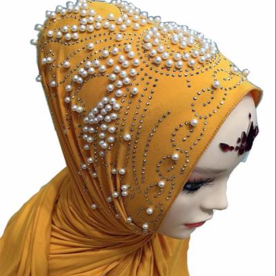 China Knitted 2019 Beautiful Newly Designed Beads Pearl Muslim Women Muslim Hijab Arab Women Scarf Hijabs Scarves for sale