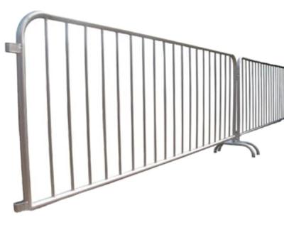 China Factory Promotion Easily Assembled Hot Dipped Galvanized Metal Steel Traffic Crowd Control Barrier for sale