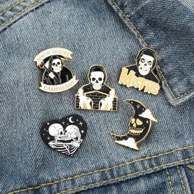 China Europe 2021 New Custom Metal Crafts Enamel Ghost Skeleton Fashion Heart Pins Horror Decor Brooches Gothic Punk For Lover for sale