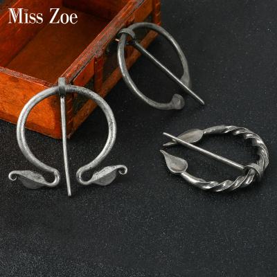 China Viking Age Forged Brooch Coat Shawl Coat Brooch Pin Creative Vintage Jewelry Europe Ireland Norse Viking Pin For Women Men for sale