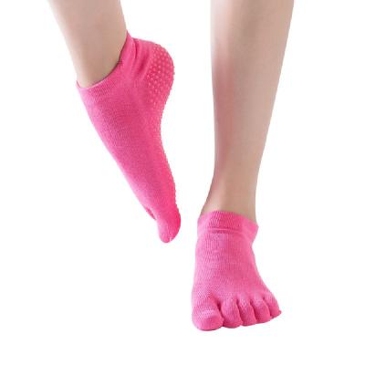 China Women's Motion Summer Sweat Absorption Short Toe Split Socks Tube Sports Five Finger Socks Anti Chafing Yoga Socks for sale