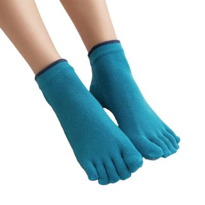 China Summer Men's And Women's Breathable Anti-sweat Silicone Yoga Socks Cotton Shorts Tube Five Finger Socks Breathable Absorbing Socks for sale