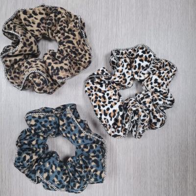 China Sweet Free Shipping Hot Sales BTS The Same Style Large Intestine Ring Korean Leopard Scrunchie Hair for sale