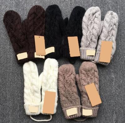 China Gender Neutral/Equal New Factory Direct Sales Twist To Knit Winter Woolen Mittens for sale