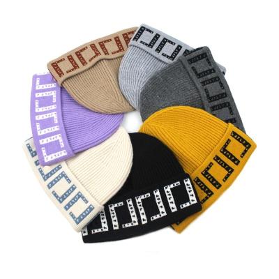 China All-match Stylish Warm Letters To Keep Warm Toque Winter Ski Knitted Hats for sale